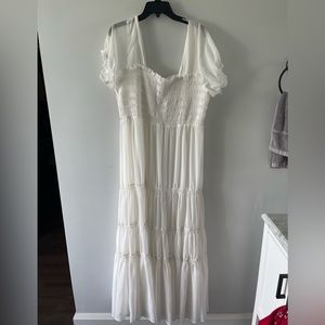 Elegant White Maxi Dress